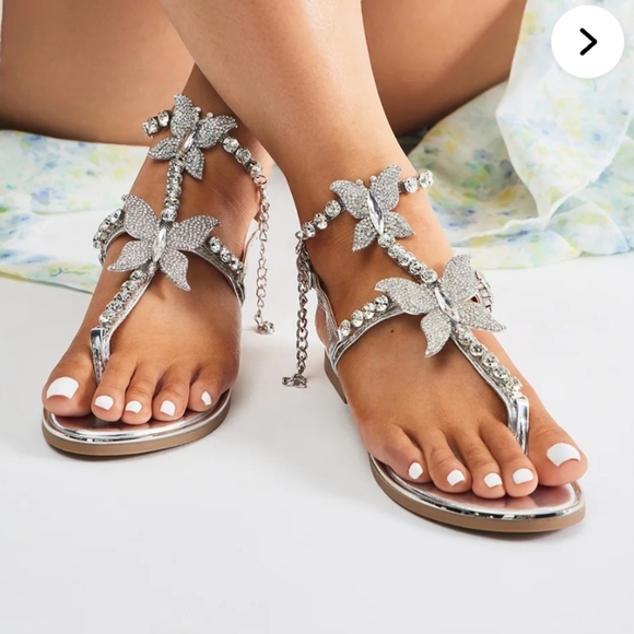 Silver Butterfly Sandals Like New Sz 9 Style Mana - Picture 1 of 12